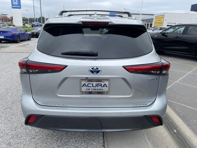 used 2020 Toyota Highlander Hybrid car, priced at $23,750