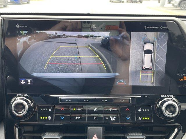 used 2020 Toyota Highlander Hybrid car, priced at $23,750