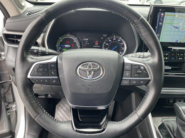 used 2020 Toyota Highlander Hybrid car, priced at $23,750