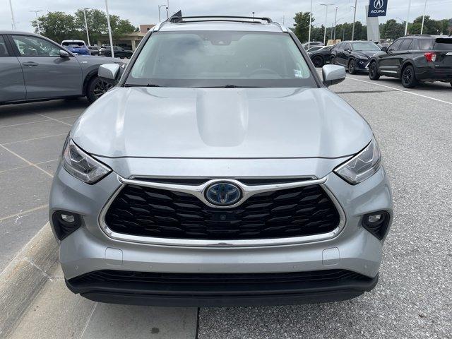 used 2020 Toyota Highlander Hybrid car, priced at $23,750