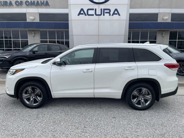 used 2019 Toyota Highlander car, priced at $29,750