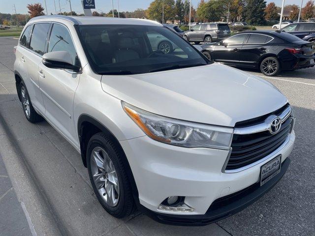 used 2016 Toyota Highlander car, priced at $19,475