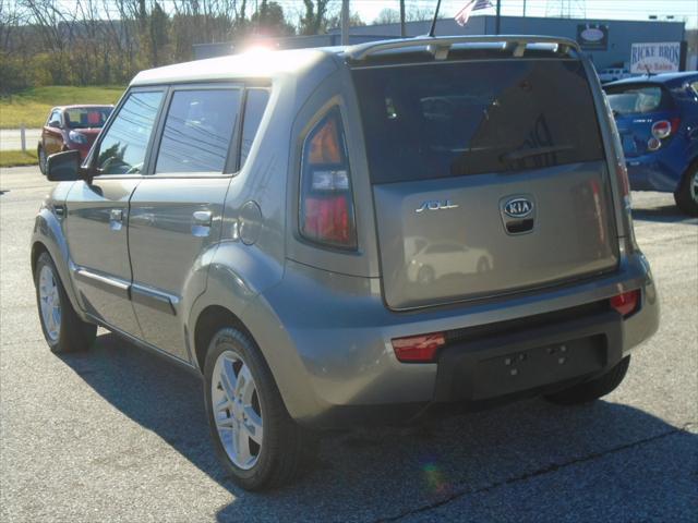 used 2010 Kia Soul car, priced at $5,400