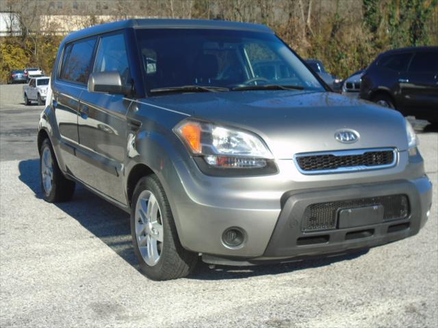 used 2010 Kia Soul car, priced at $5,400