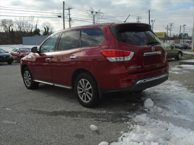 used 2014 Nissan Pathfinder car, priced at $9,900