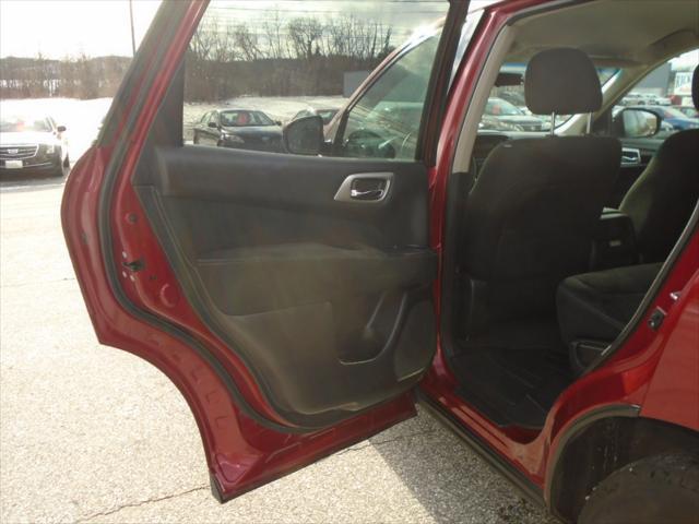 used 2014 Nissan Pathfinder car, priced at $9,900