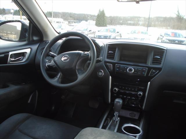 used 2014 Nissan Pathfinder car, priced at $9,900