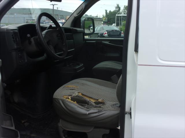 used 2004 GMC Savana 2500 car, priced at $7,500