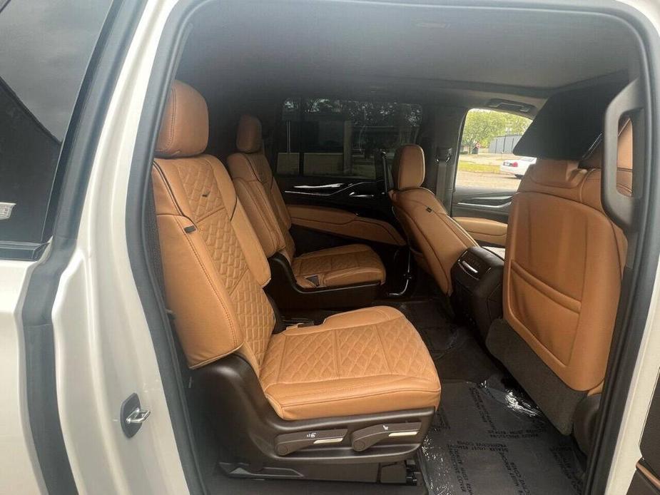 used 2021 Cadillac Escalade ESV car, priced at $61,900