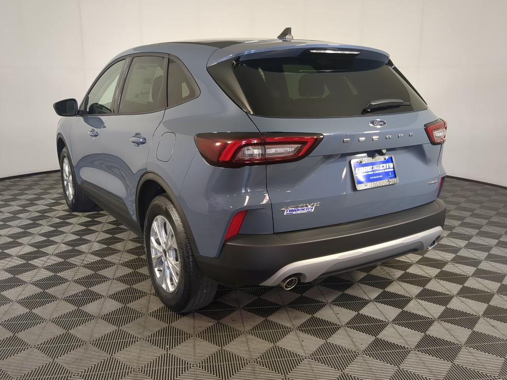 new 2025 Ford Escape car, priced at $28,717
