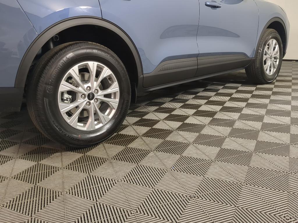new 2025 Ford Escape car, priced at $28,717