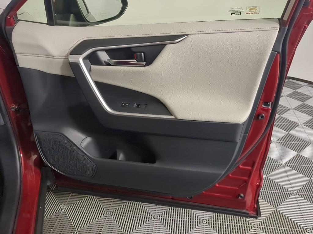 used 2021 Toyota RAV4 Hybrid car, priced at $28,969