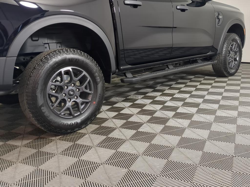 new 2025 Ford Ranger car, priced at $40,890