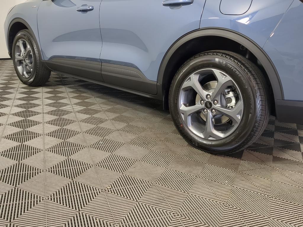 new 2025 Ford Escape car, priced at $30,931