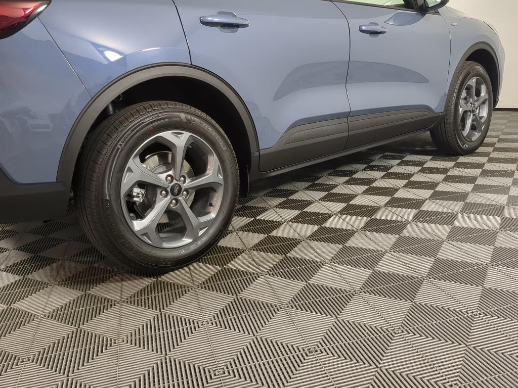 new 2025 Ford Escape car, priced at $30,931