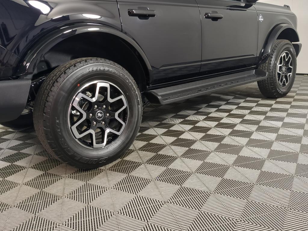 new 2025 Ford Bronco car, priced at $51,350