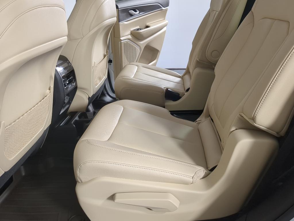 used 2022 Jeep Grand Cherokee L car, priced at $31,469