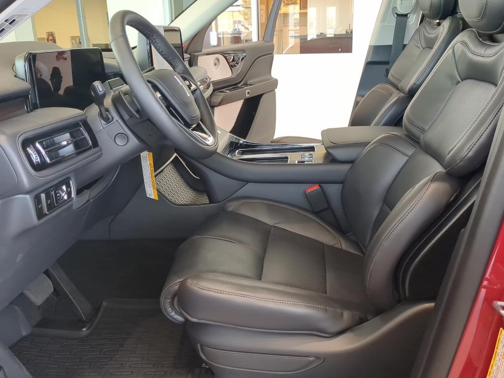 new 2025 Lincoln Aviator car, priced at $82,360