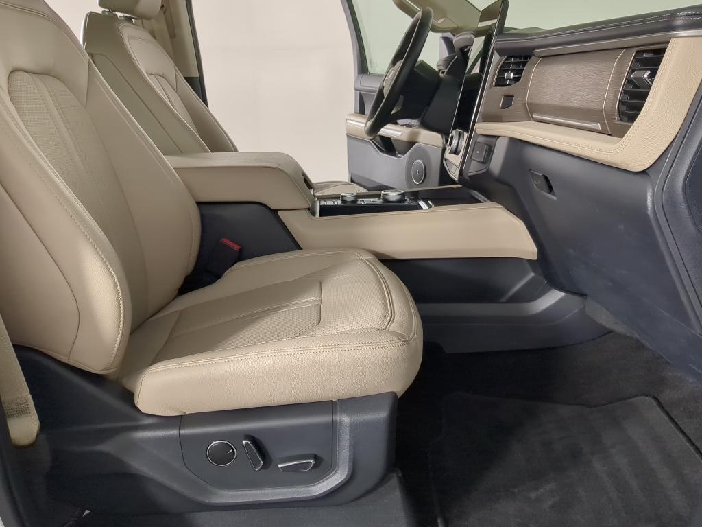 used 2023 Ford Expedition car, priced at $52,969