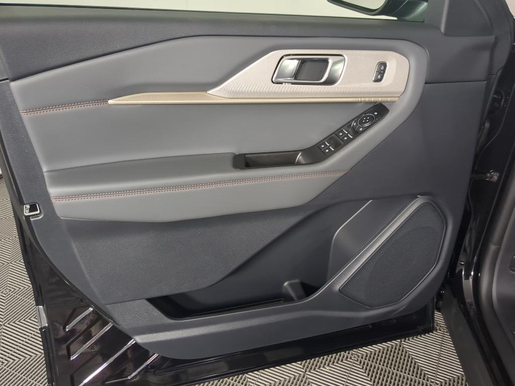 new 2025 Ford Explorer car, priced at $47,460