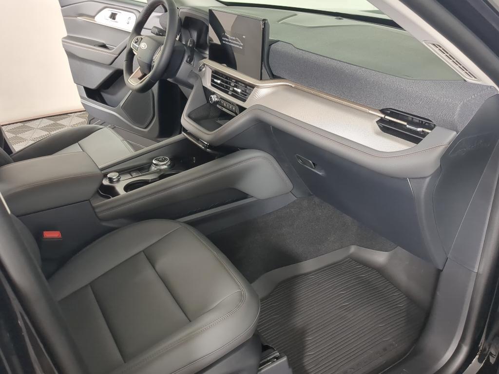 new 2025 Ford Explorer car, priced at $47,460