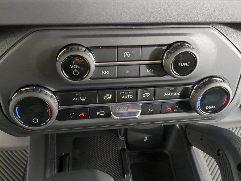 new 2025 Ford Bronco car, priced at $48,530