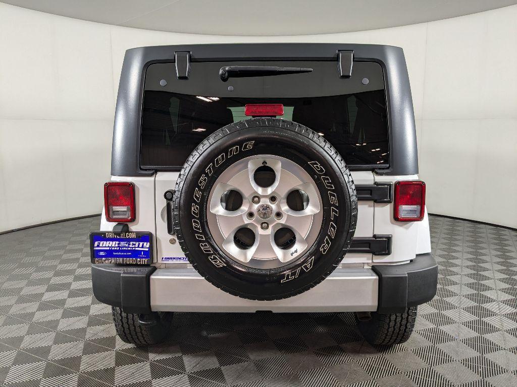 used 2015 Jeep Wrangler Unlimited car, priced at $17,990