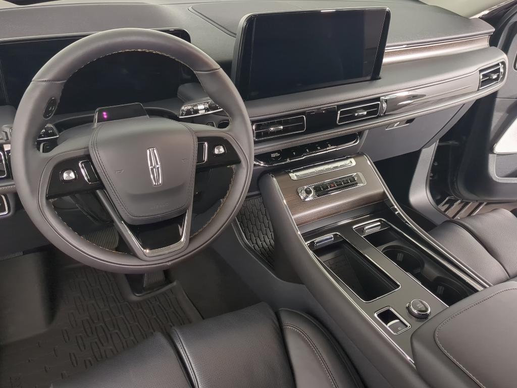 new 2026 Lincoln Aviator car, priced at $81,800