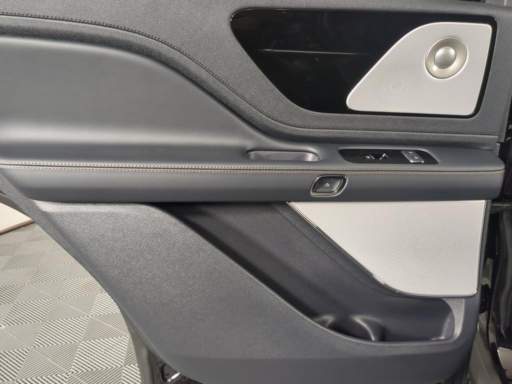 new 2026 Lincoln Aviator car, priced at $81,800