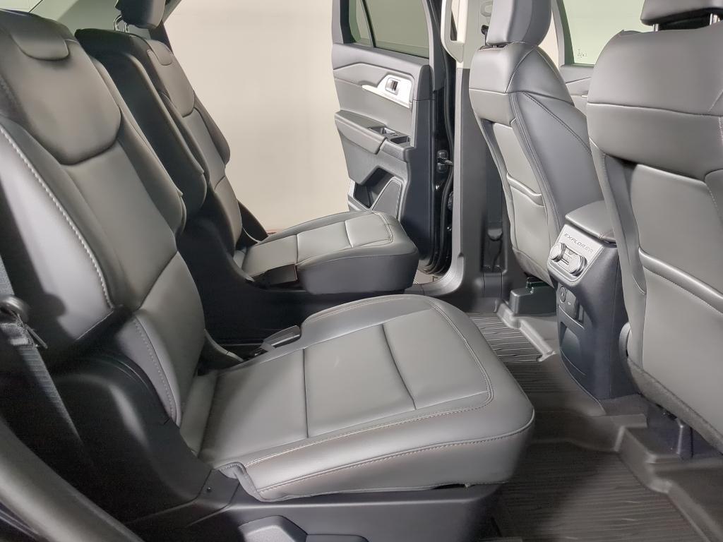 new 2025 Ford Explorer car, priced at $45,865