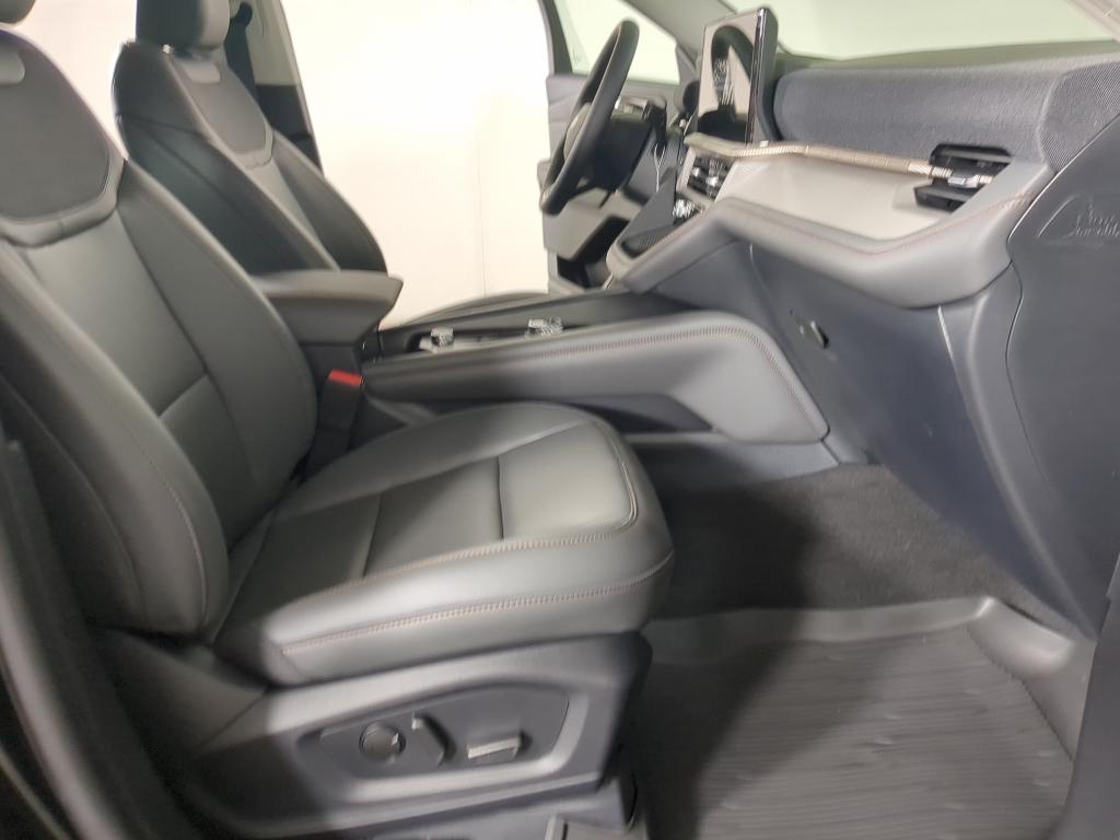 new 2025 Ford Explorer car, priced at $45,865