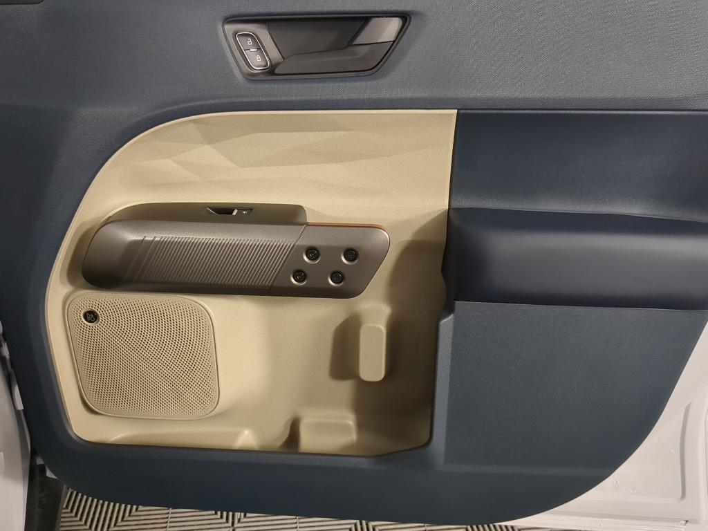 new 2025 Ford Maverick car, priced at $38,405
