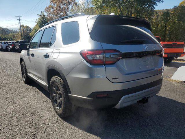 new 2025 Honda Pilot car, priced at $50,795