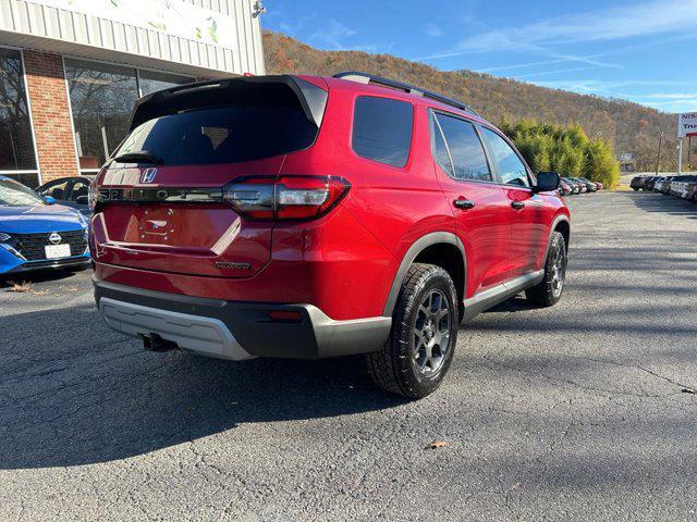 new 2025 Honda Pilot car, priced at $51,250