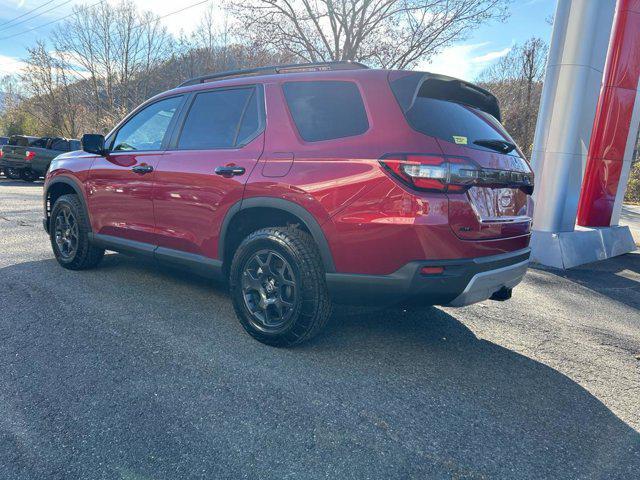 new 2025 Honda Pilot car, priced at $51,250