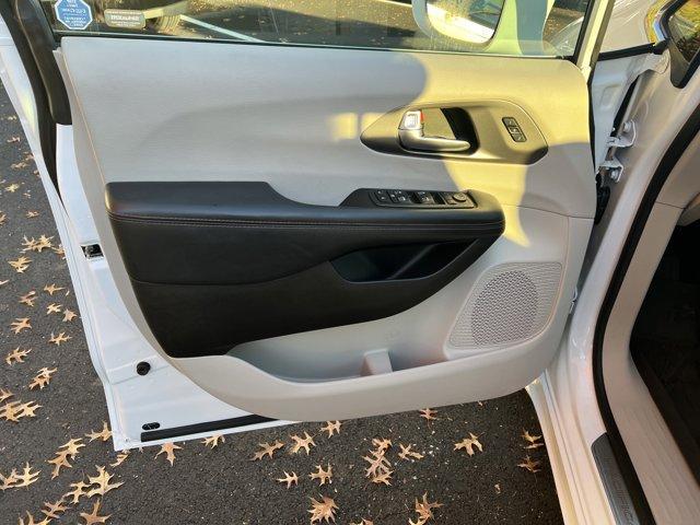 used 2020 Chrysler Pacifica car, priced at $18,495