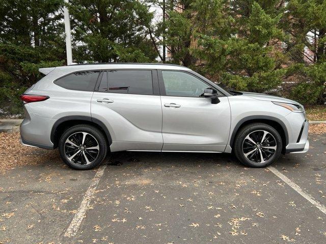 used 2022 Toyota Highlander car, priced at $36,779