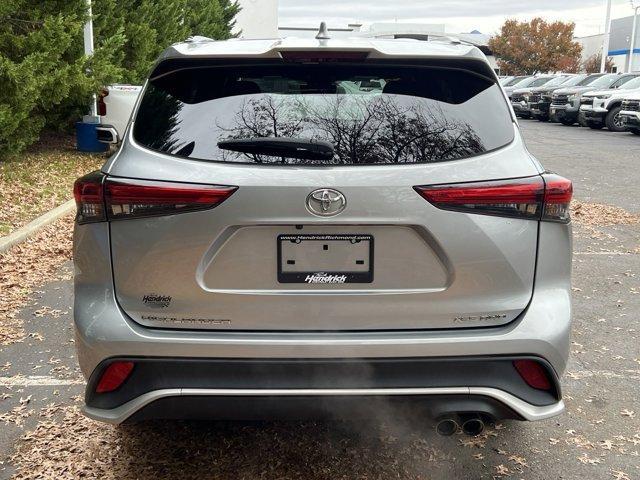 used 2022 Toyota Highlander car, priced at $36,779