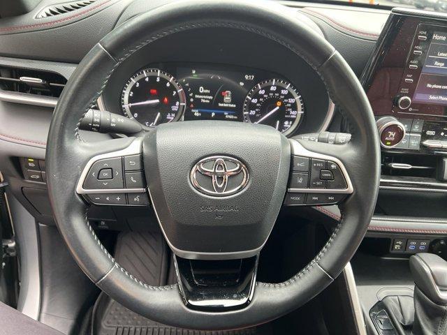 used 2022 Toyota Highlander car, priced at $36,779