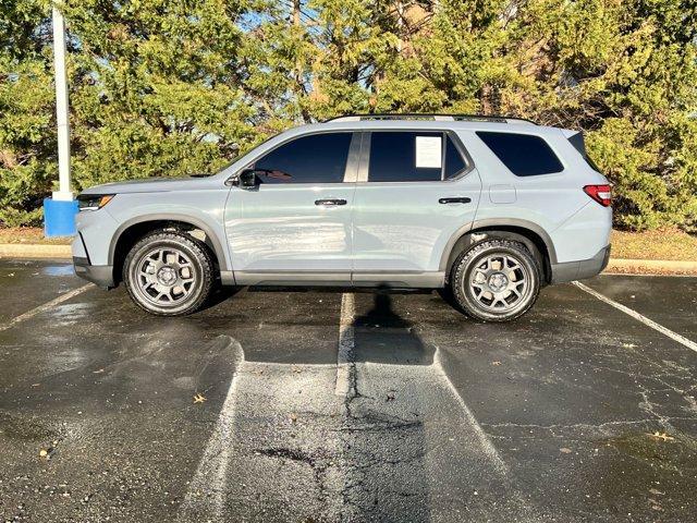 used 2025 Honda Pilot car, priced at $47,495