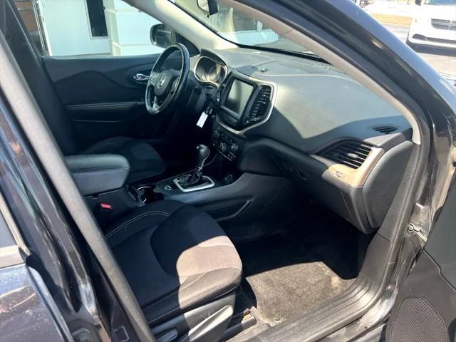 used 2015 Jeep Cherokee car, priced at $12,897