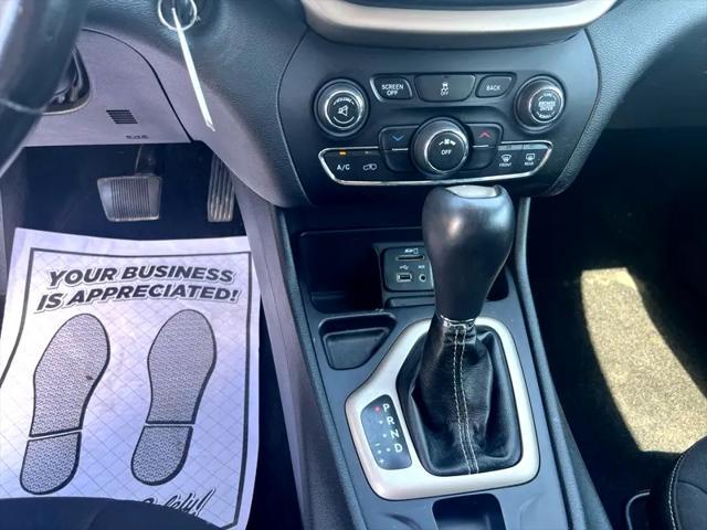 used 2015 Jeep Cherokee car, priced at $12,897