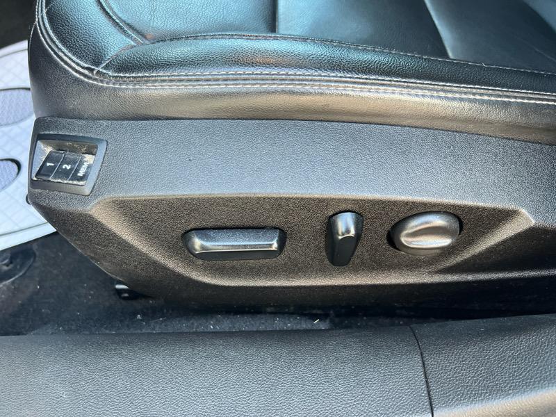 used 2015 Chevrolet Malibu car, priced at $10,889