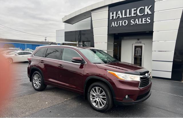 used 2016 Toyota Highlander car, priced at $19,697