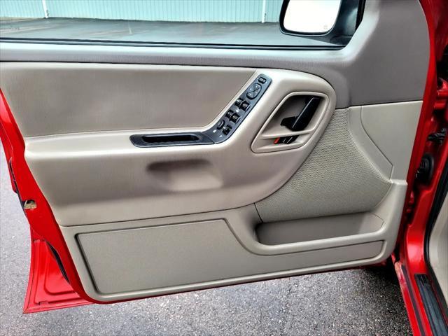 used 2004 Jeep Grand Cherokee car, priced at $2,995