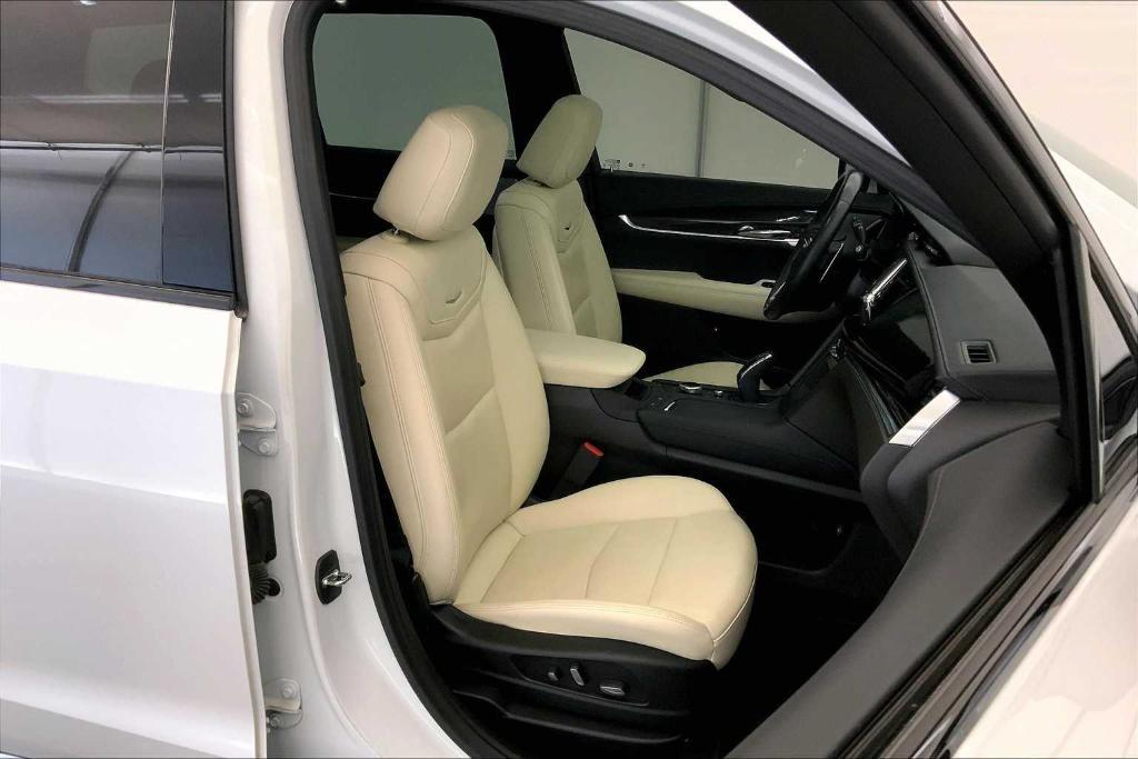 used 2023 Cadillac XT6 car, priced at $36,309