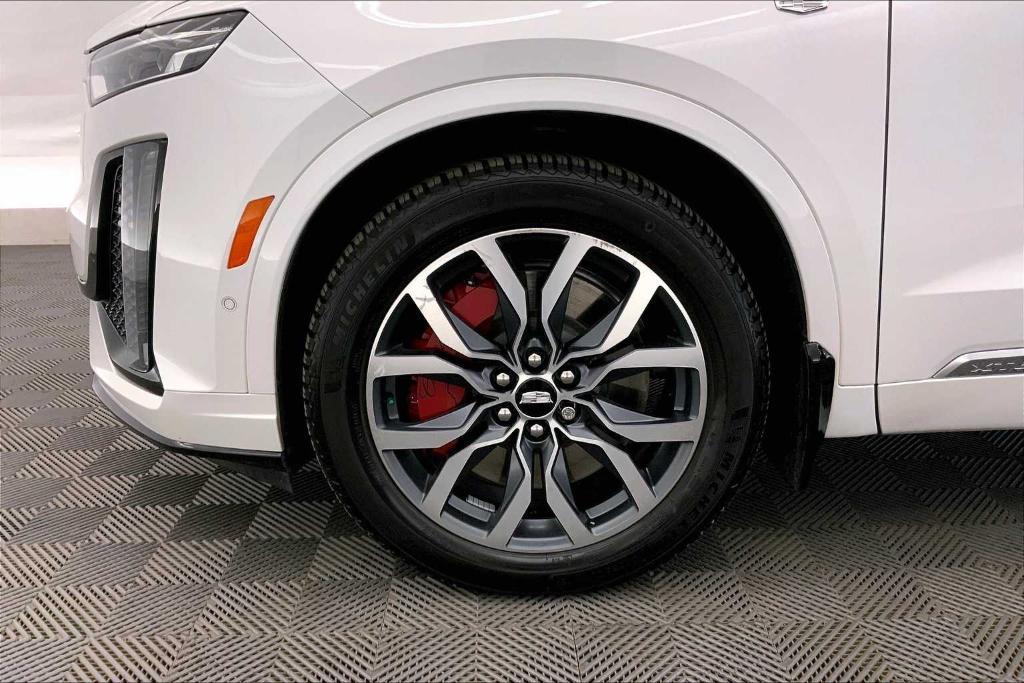 used 2023 Cadillac XT6 car, priced at $36,309