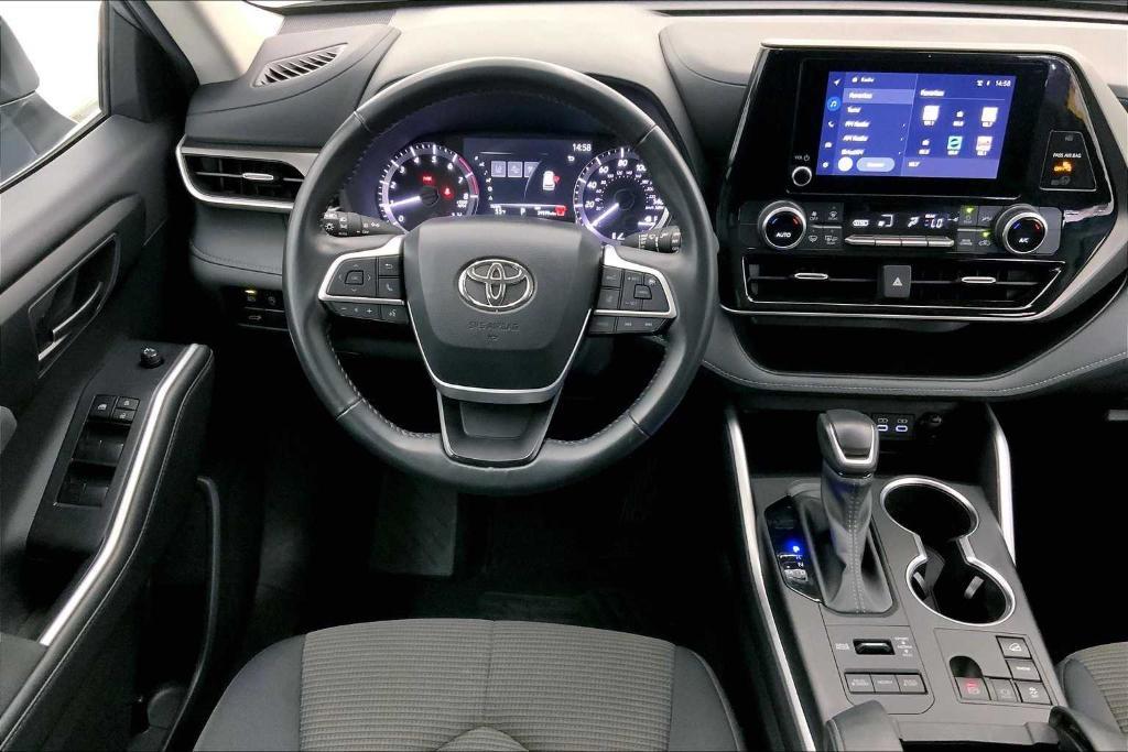 used 2024 Toyota Highlander car, priced at $35,029