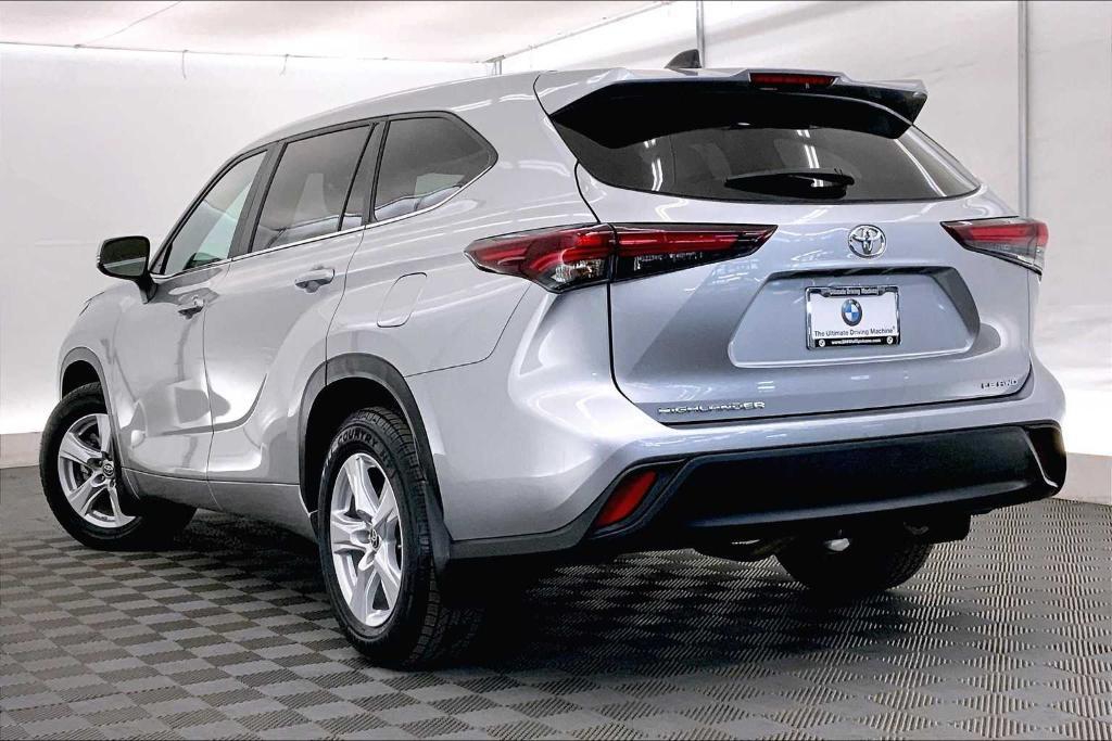 used 2024 Toyota Highlander car, priced at $35,029