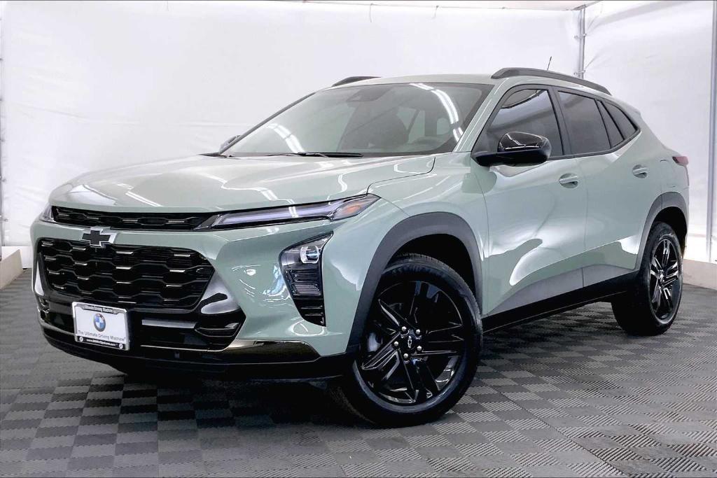 used 2025 Chevrolet Trax car, priced at $26,001